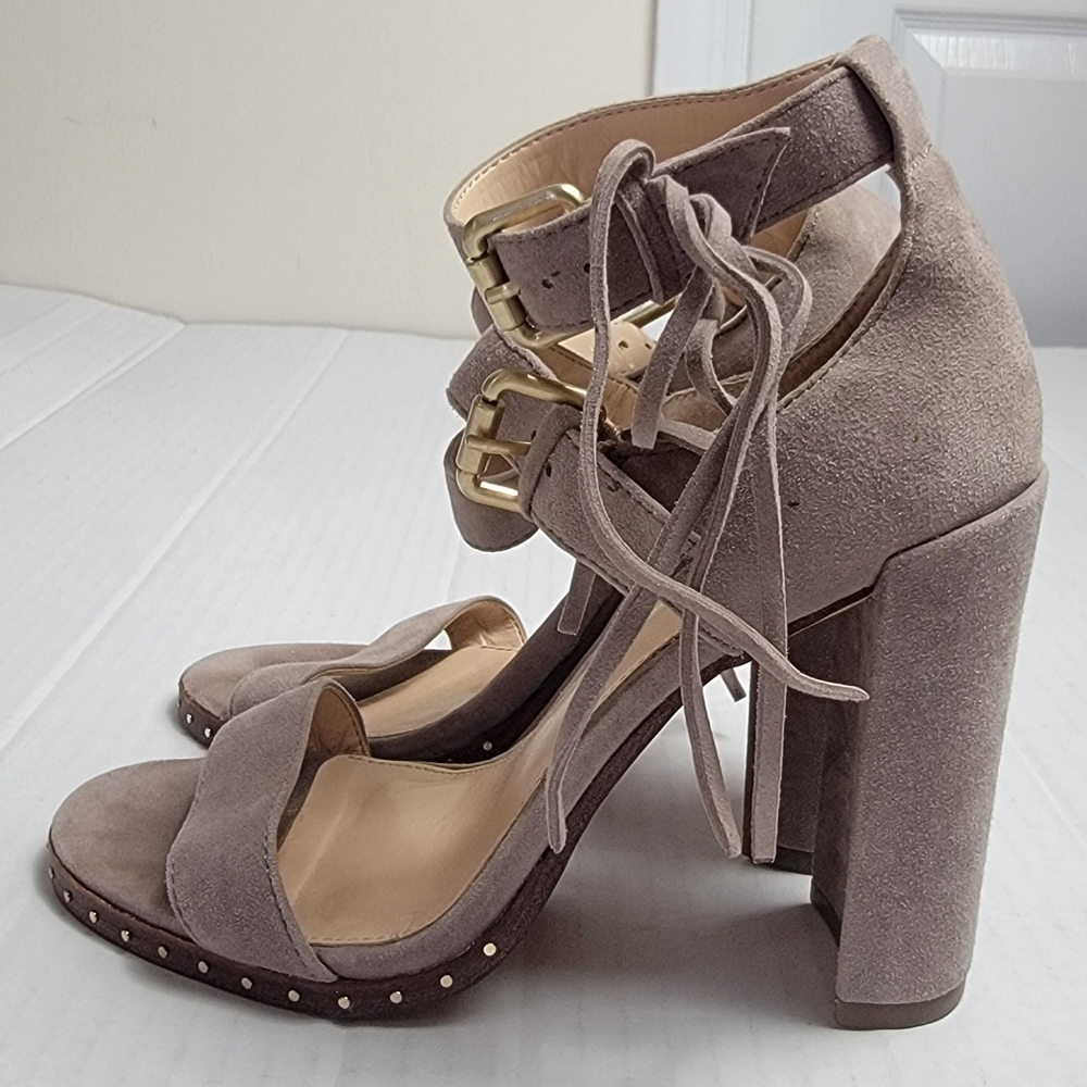 VINCE CAMUTO Suede Heels - Picture 6 of 12